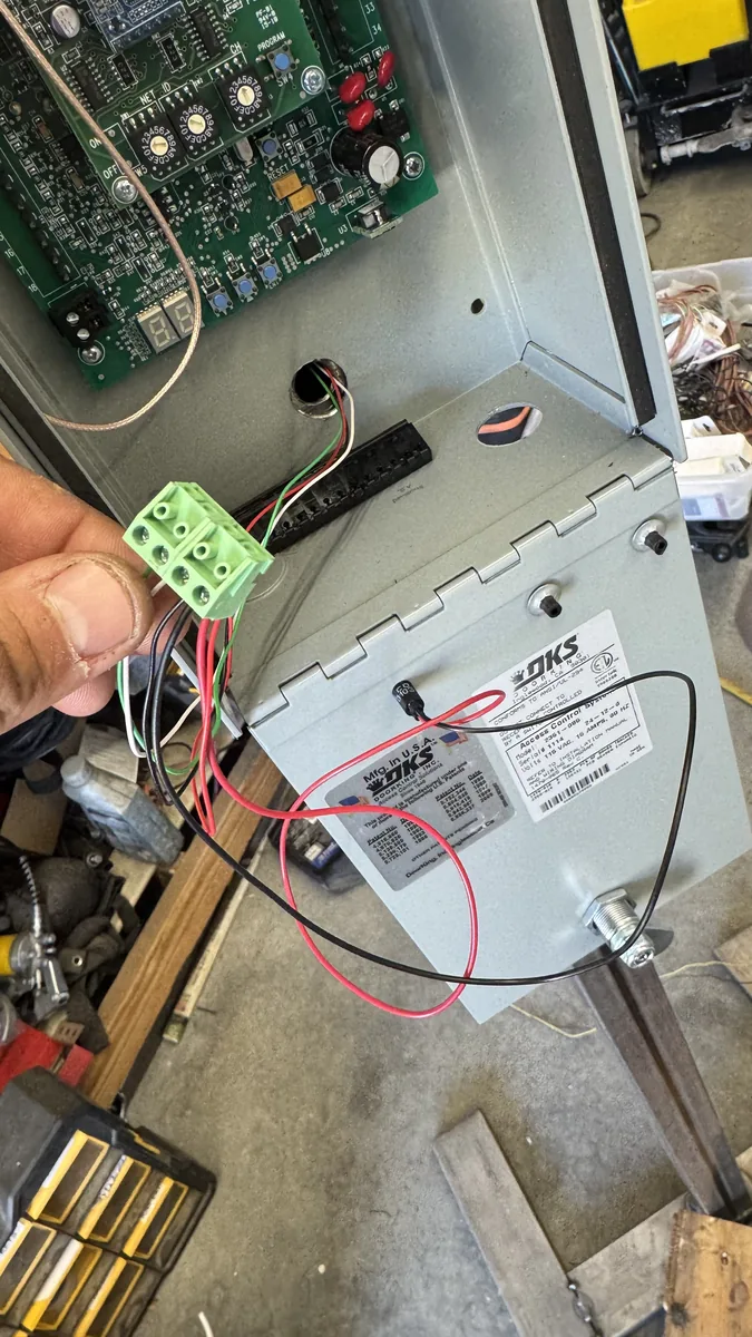DKS gate controller wiring and terminal connections
