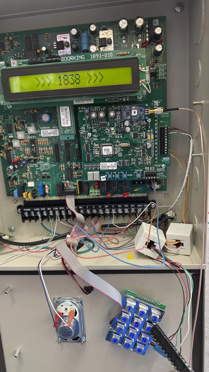 DoorKing 1838 intercom controller open